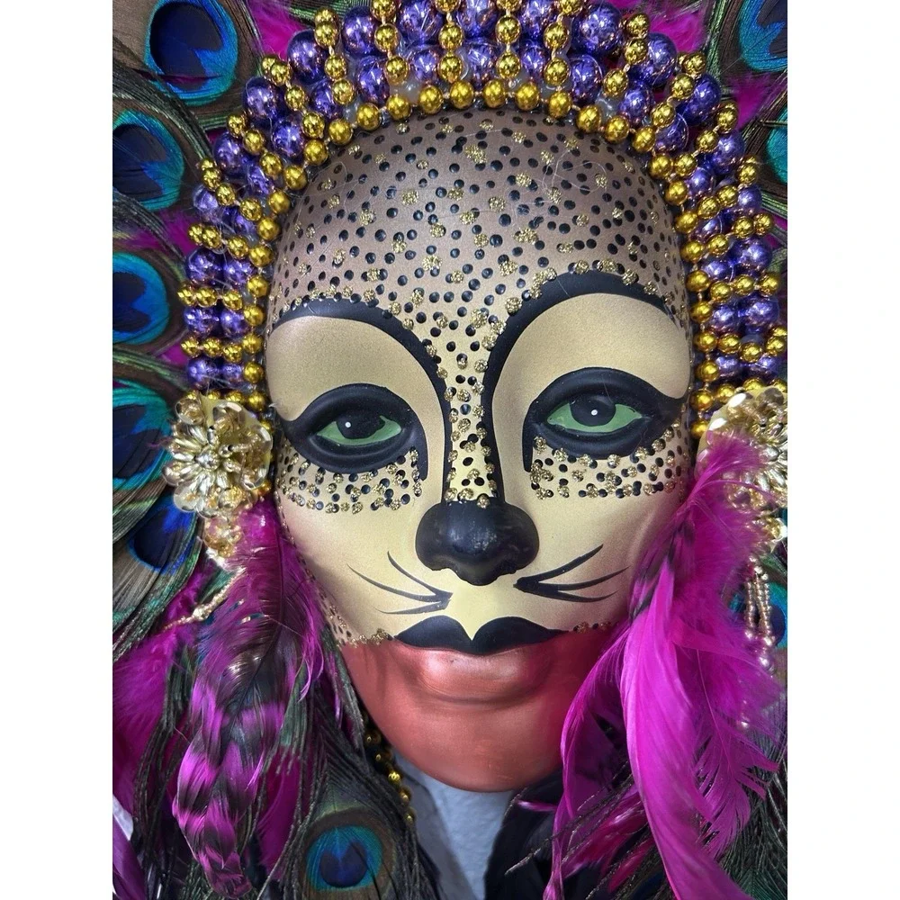 Mardi‎ GrasMask Made Shop Pink, Black With Peacock Feathers Beads Porcelain Face